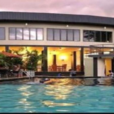 Garden Beach Hotel Kalutara Exterior photo