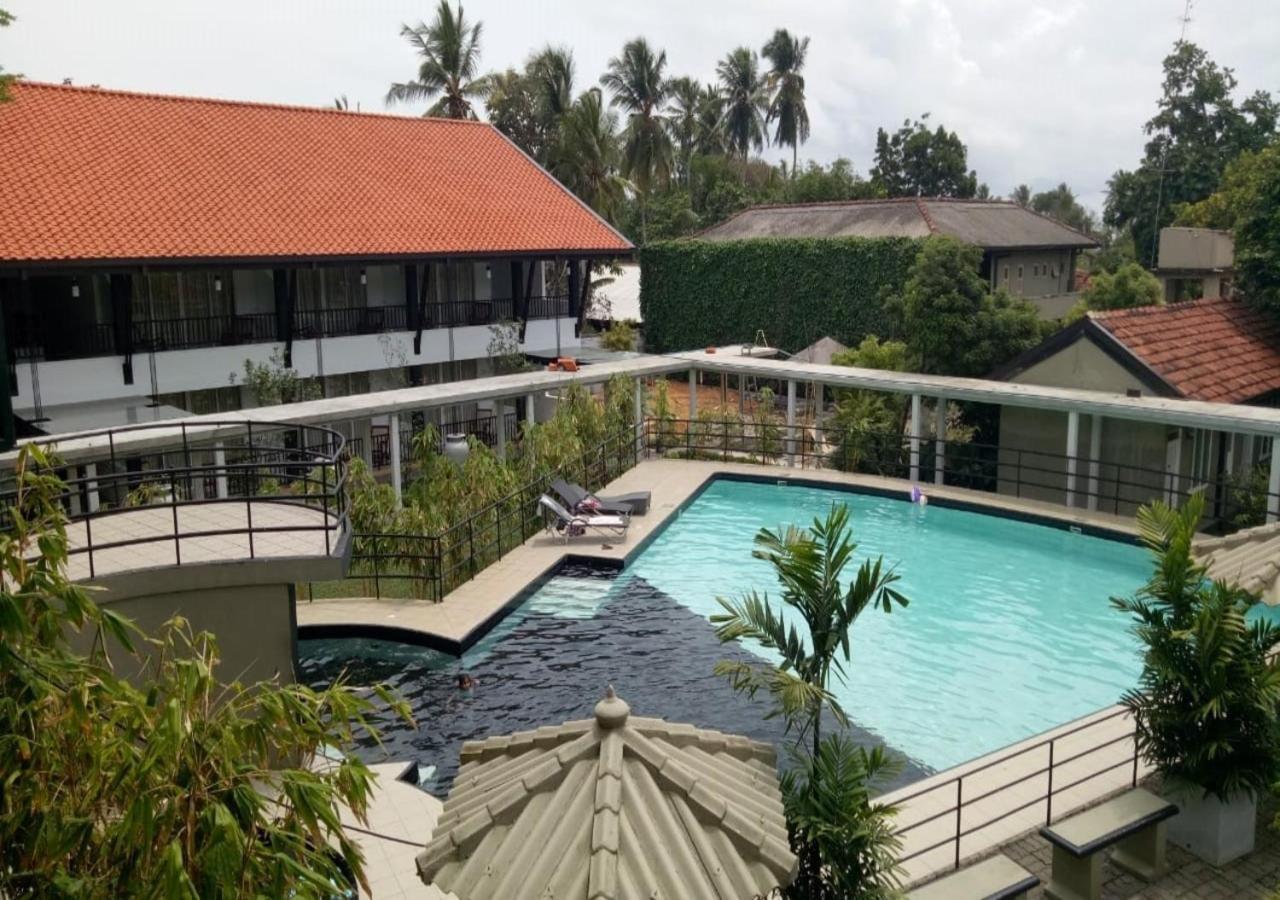 Garden Beach Hotel Kalutara Exterior photo