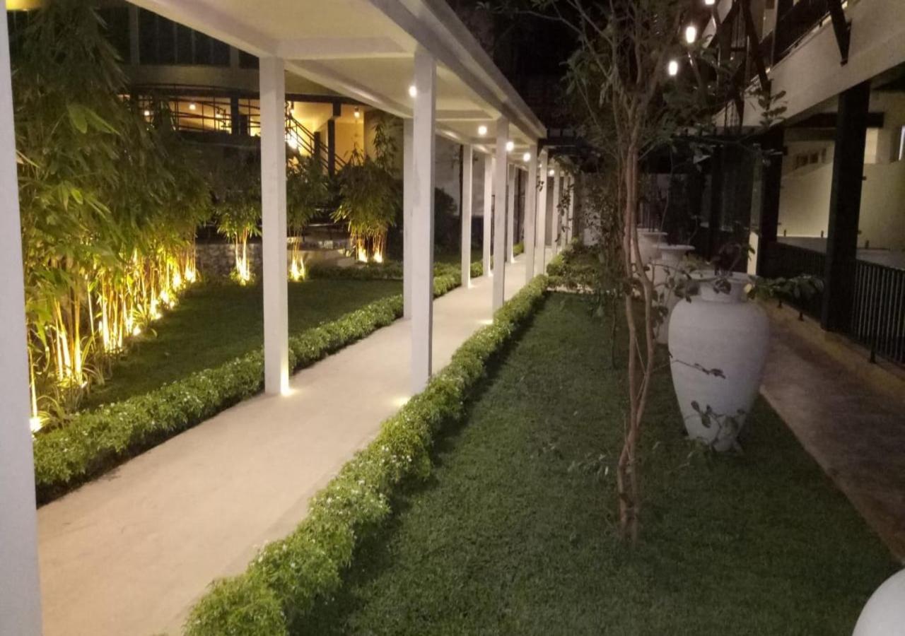 Garden Beach Hotel Kalutara Exterior photo