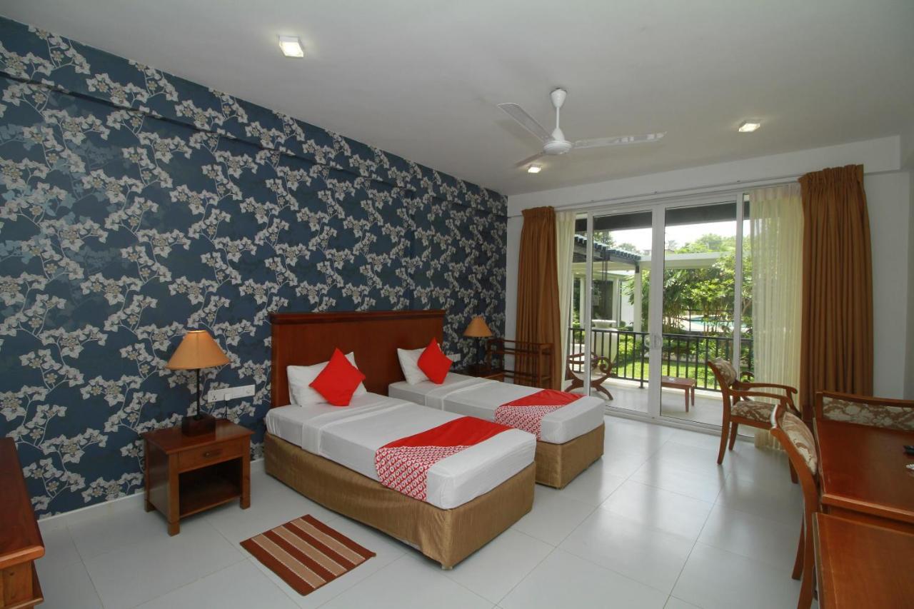 Garden Beach Hotel Kalutara Exterior photo